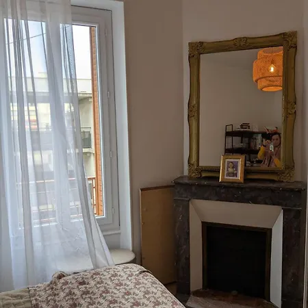 Apartment Grand F3 Ferrand Centre Et Garage Salins